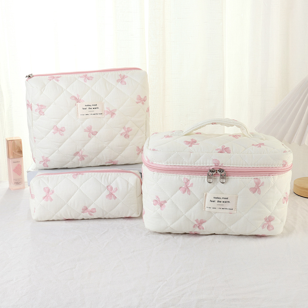 화이트 핑크 나비