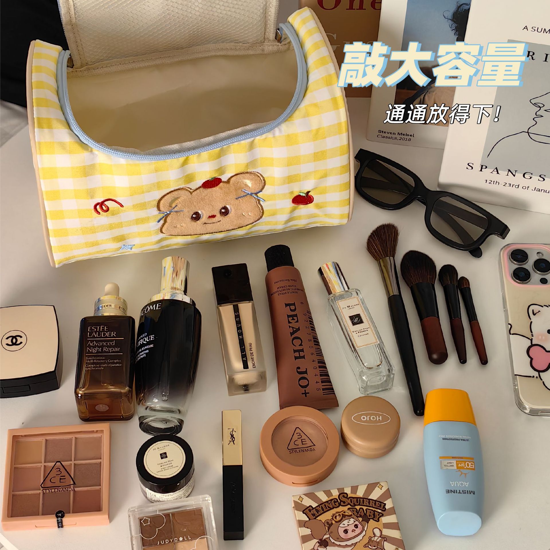 quality handheld cute cosmetic bag