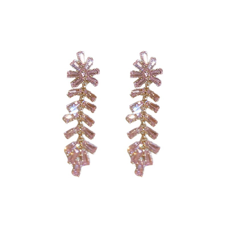 Zircon de aguja de plata Pendientes de borla de mariposa encantadora incrustados en diamantes Pendientes largos exagerados europeos y americanos Pendientes de lujo de luz de nicho