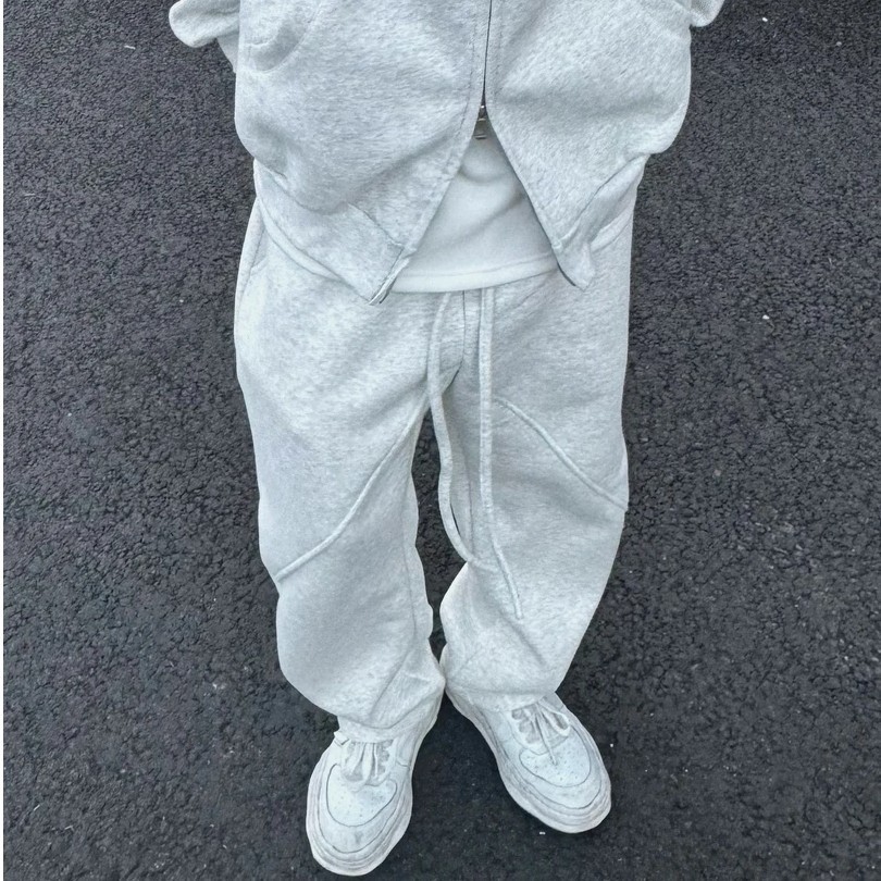 Pantalones grises de flores