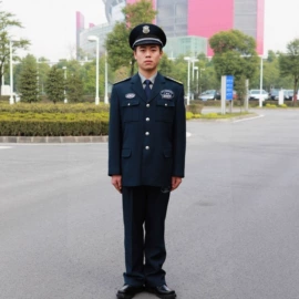 工装、制服;男式羊毛衫