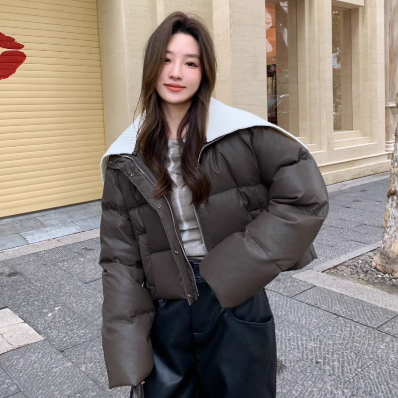 2025 Winter New 90 White Duck down Pu Leather No-Wash down Jacket Women's Short Wool Knitted Navy Collar Jacket