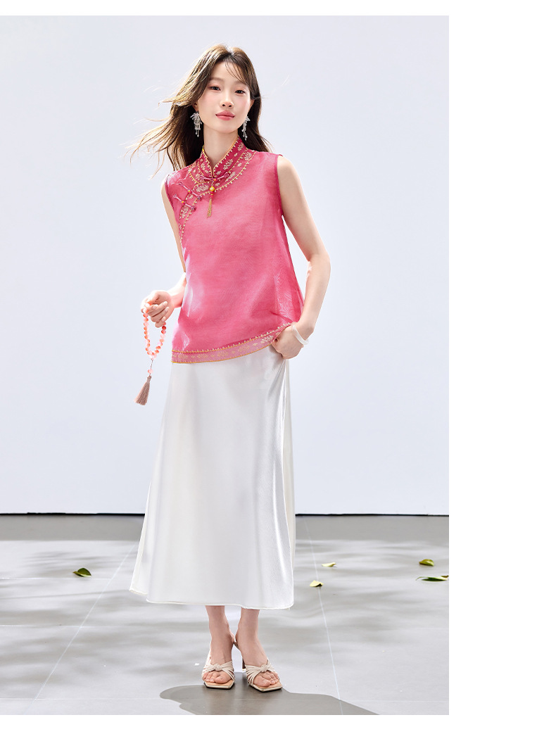 Đầm hai dây kèm áo vest lửng thêu hoa cổ đứng nữ tính — màu hồng đậm, Xanh lục chi tiết 12