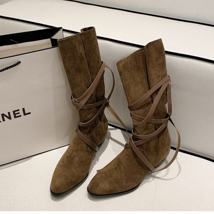 Botas holgadas personalizadas para mujer 2024, punta puntiaguda, con cordones, estilo vintage a media pantorrilla, tacón grueso, por debajo de la rodilla, botas altas versátiles.