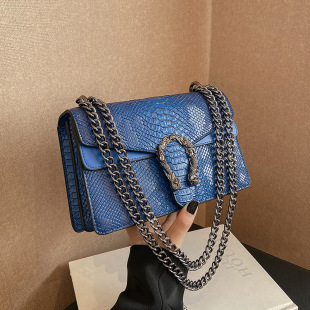 Retro shoulder bag, fashionable one-shoulder bag