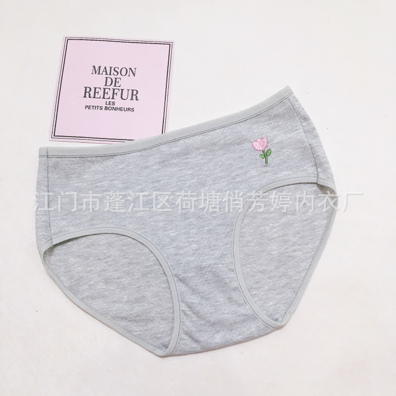 Linda caricatura, leche japonesa, linda chica, ropa interior, algodón, transpirable, cintura media, cadera, calzoncillos para estudiantes al por mayor