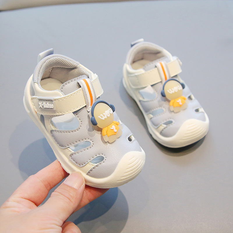 Sandalias de bebé de 10 meses zapatos de tacón de suela suave huecos de verano, zapatos de bebé de un año y medio para mujer, sandalias antideslizantes para niños pequeños