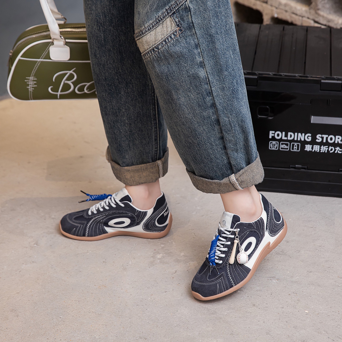 韩版真皮涡轮阿甘德训鞋女2025秋新款时尚百搭轻便透气休闲运动鞋