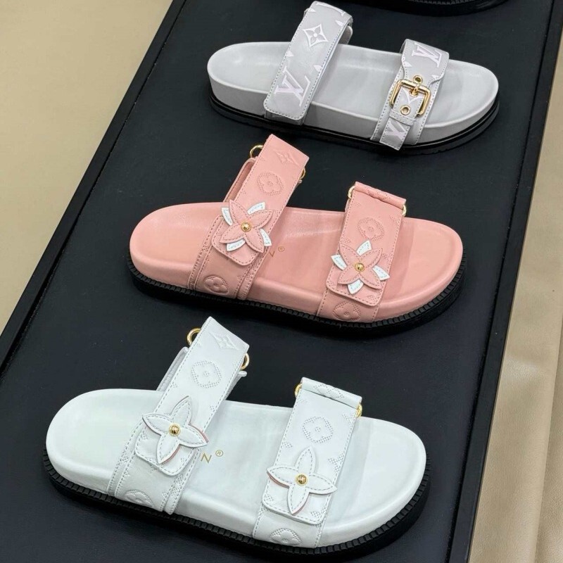 New European and American Middle East Nigeria Singapore Cambodia Metal Belt Buckle Velcro Flat Slippers