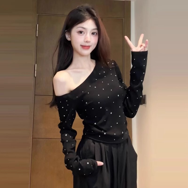 1*1 casual one-character collar rhinestone long-sleeved T-shirt women's autumn slim-fit slimming design hot girl off-the-shoulder top