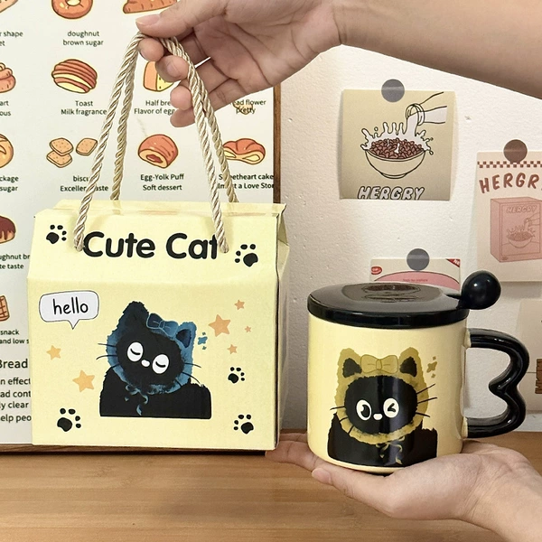 Yellow cat/cup + spoon + lid (carrying gift box)