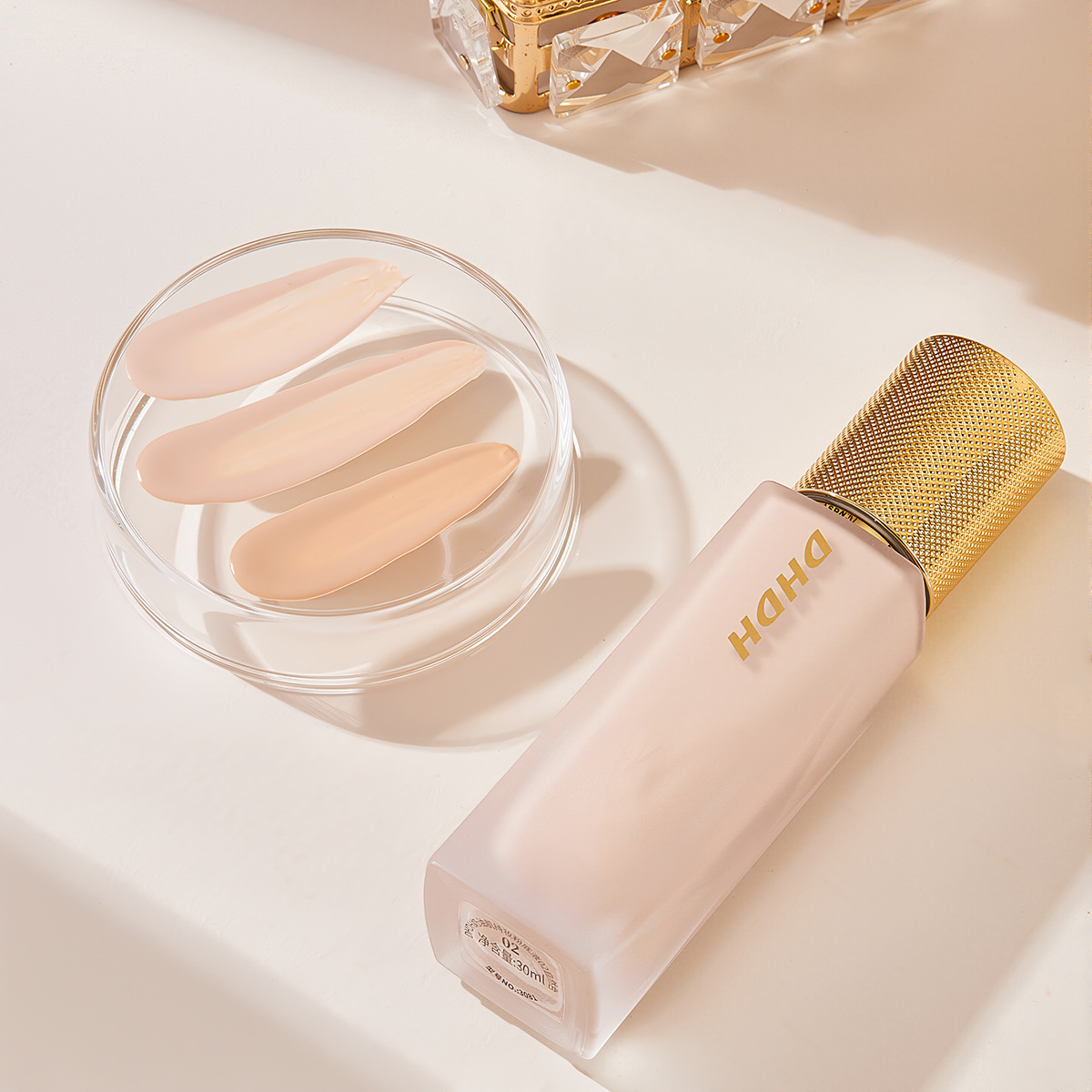DHDH crema muscular maquillaje base líquido BB crema humectante post maquillaje brillante blanqueador base líquido maquillaje transfronterizo color