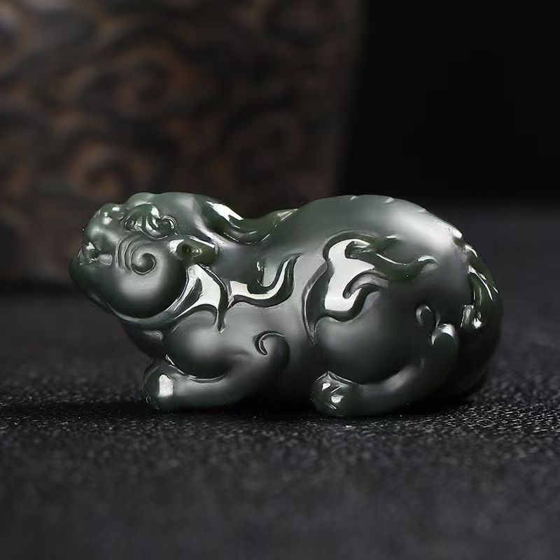新疆和田玉青玉金蟾手把件细料老虎貔貅手抓件墨玉把玩件直播货源