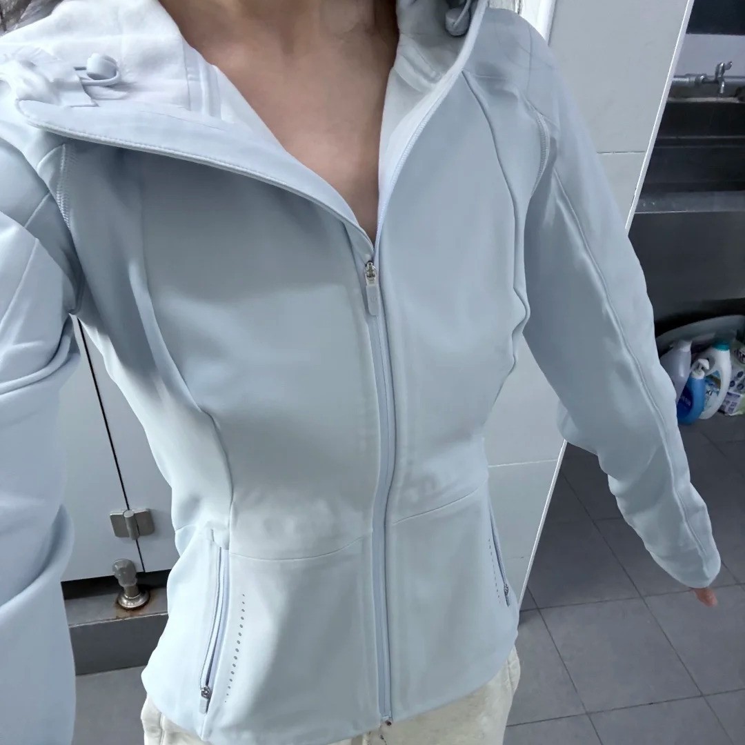 Lulu branded women's hooded jacket, slim fit, windproof, waterproof, fleece-lined softshell jacket for yoga
