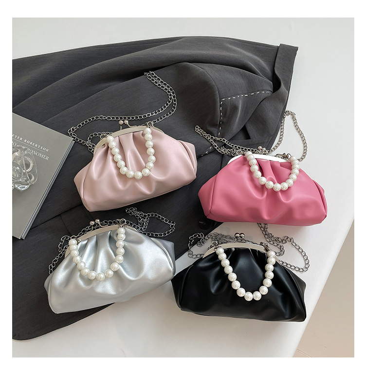 Women's Pu Leather Solid Color Elegant Streetwear Dumpling Shape Clasp Frame Shoulder Bag display picture 1