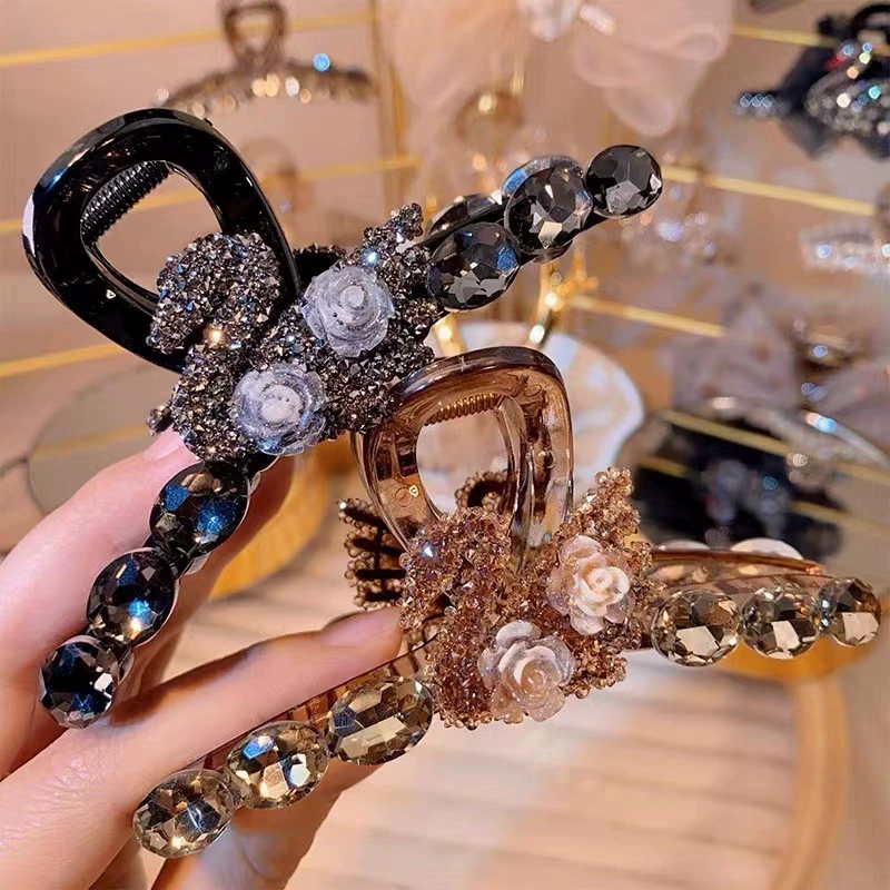 Заколка Summer Swan, краб-зажим, легкая люксовая отделка со стразами (чёрный/шампань)