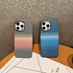 Iphone16 promaxの携帯ケースを適用します。