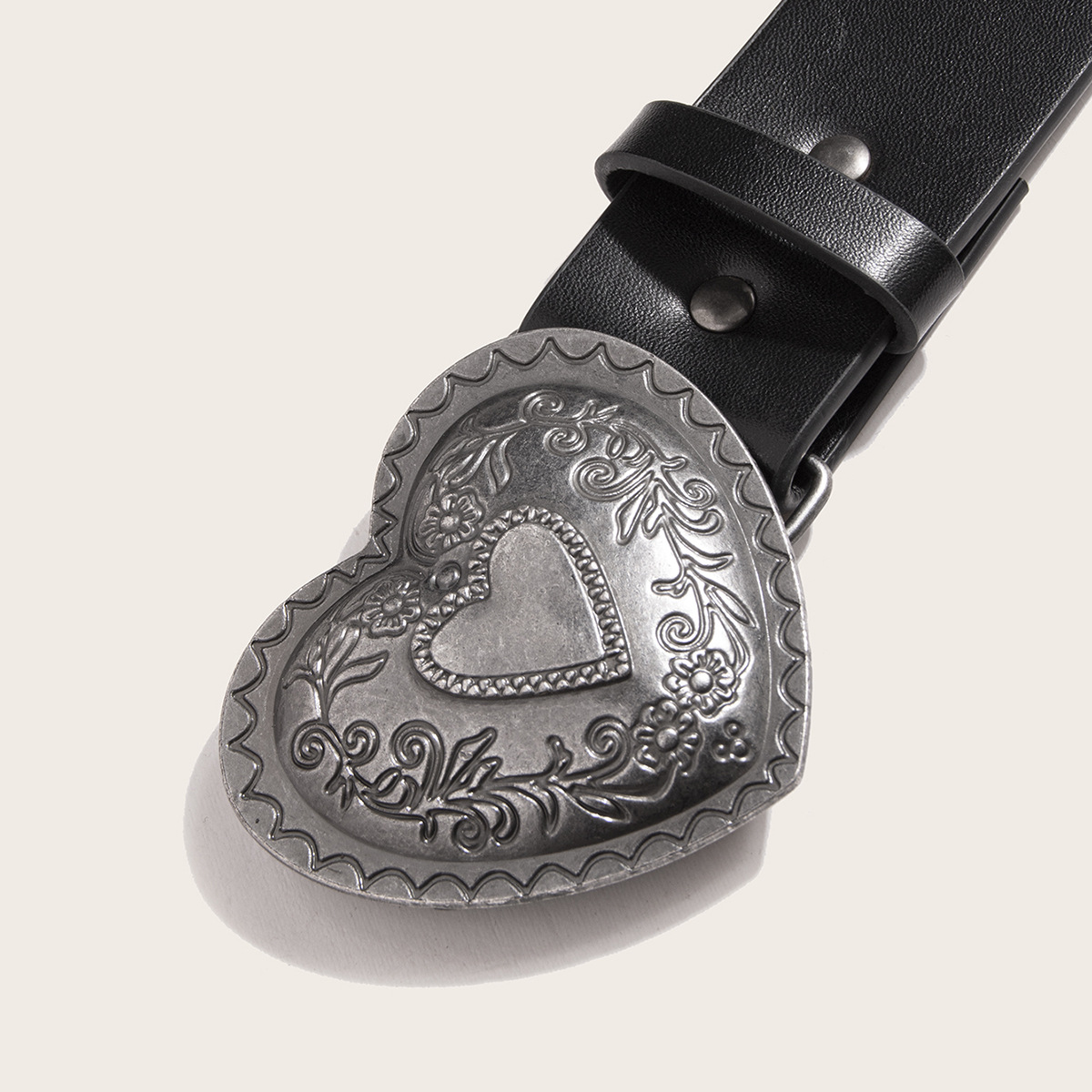 Simple Style Heart Shape Pu Leather Alloy Women's Leather Belts display picture 5