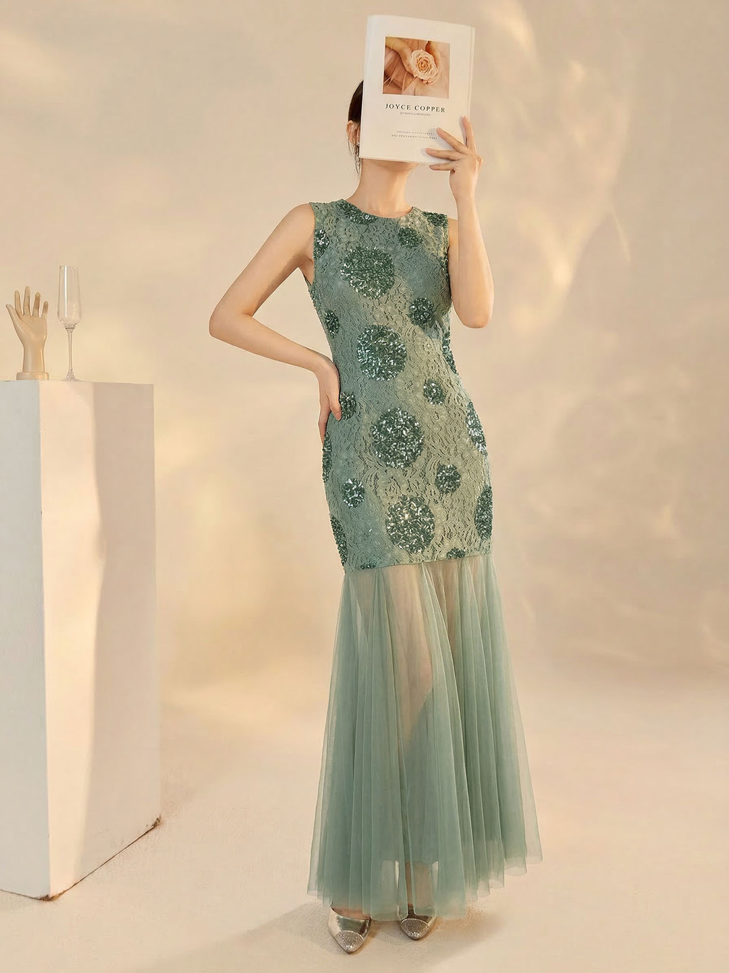 Váy maxi không tay họa tiết hoa nhỏ phối sequin lấp lánh phong cách tân Trung Hoa — Xanh lá cây nhạtcolor