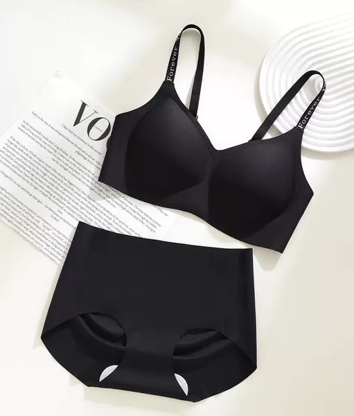 Temperament black suit