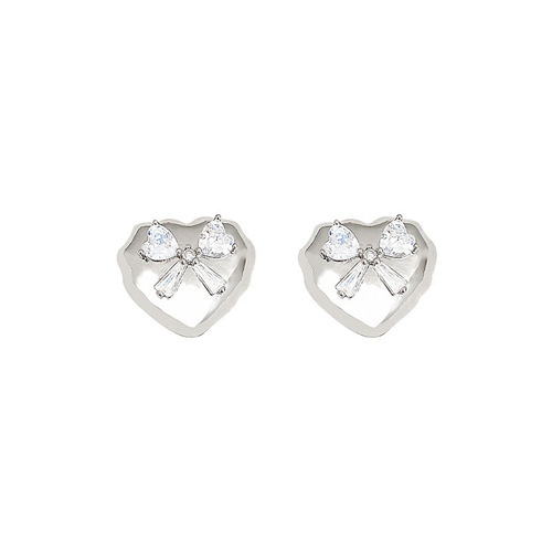 European and American minimalist sweet-cool heart-shaped bow with diamond-studded earrings for women, trendy online influencers' exquisite, sparkling, high-end, light luxury earrings