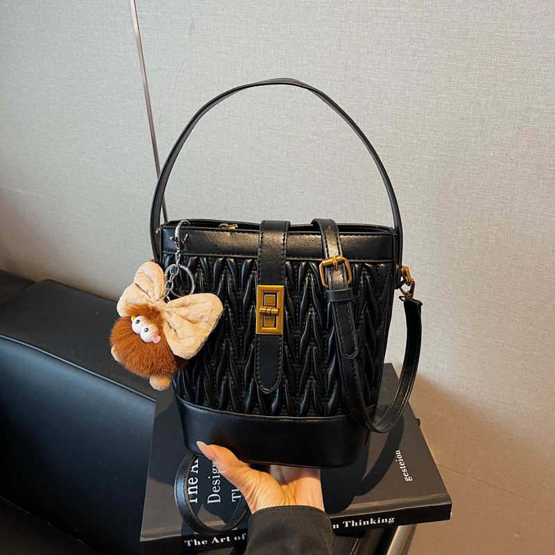 Bolsa de cubo francesa Xiaozhongling, mujer otoño-invierno 2025, nuevo bolso de teléfono móvil, bolso de hombro exterior