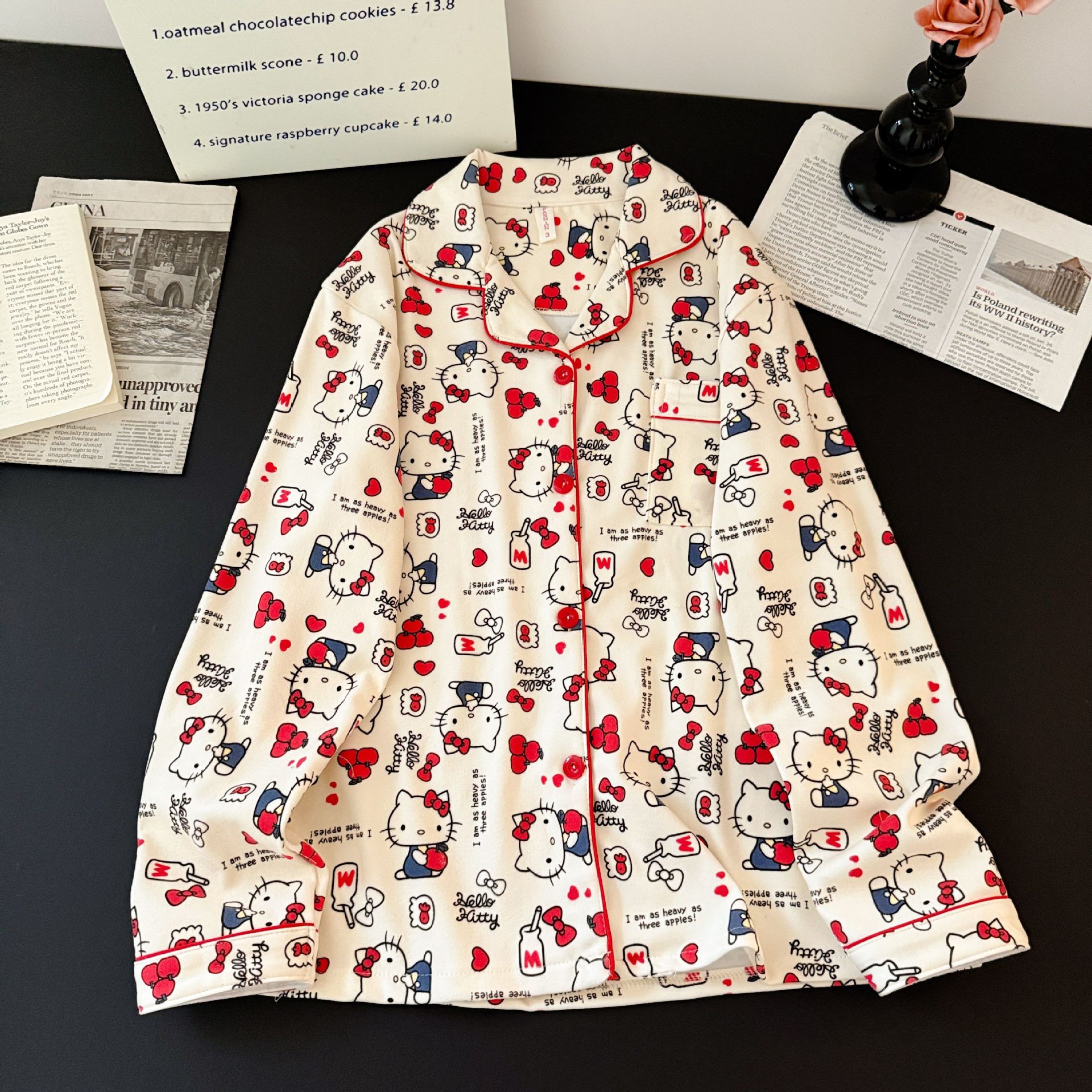 Al por mayor transfronterizo de ternilla caliente manzana KT pijamas de mujeres otoño y invierno nuevo lindo se puede usar con mangas largas set de ropa para el hogar