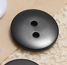 Botones de resina para dos ojos botones de pan anchos botones negros transparentes para cuatro ojos bordes finos accesorios de botones de gabardina de revestimiento blanco
