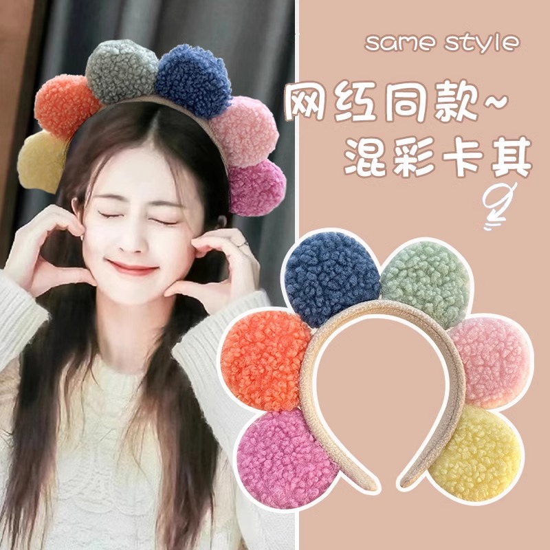 Linda caricatura fresa oso lavado de cara diadema mujer 2025 nueva diadema de presión horquilla antideslizante diadema