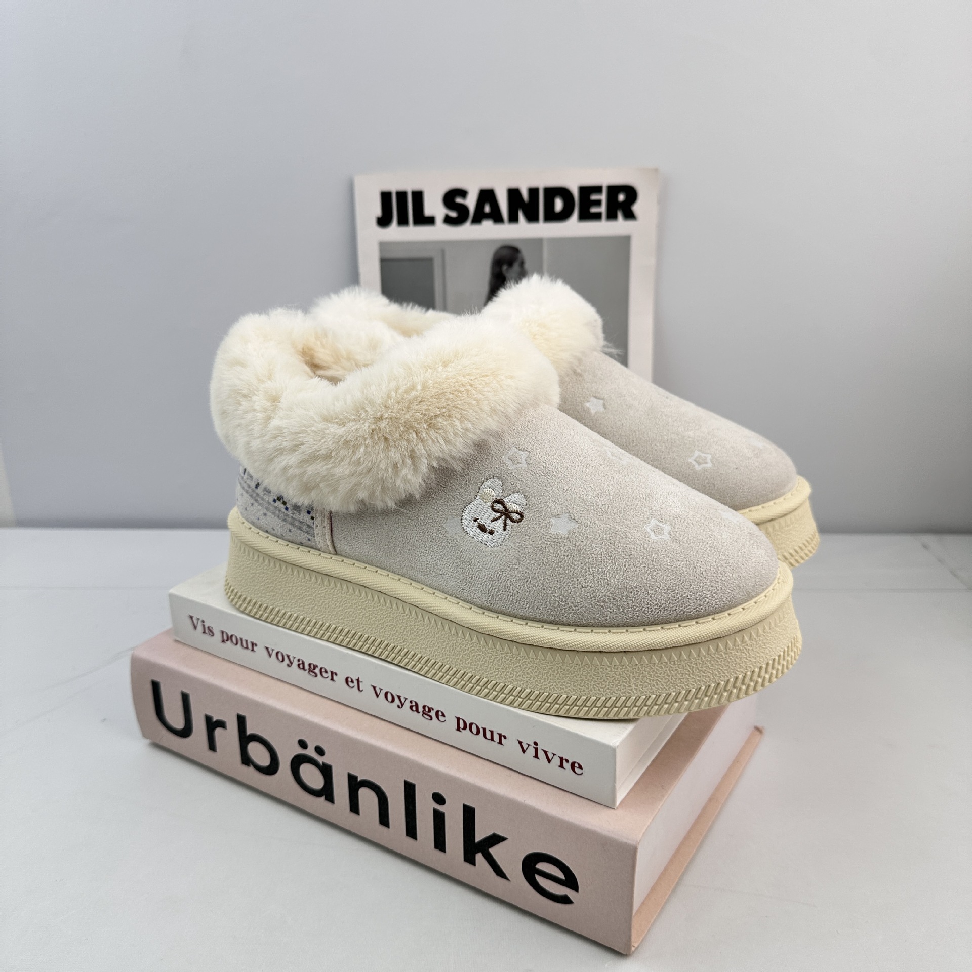 Zapatos de algodón de invierno para mujeres, zapatos de algodón de invierno, zapatos cálidos interiores, botas de nieve con un pie.