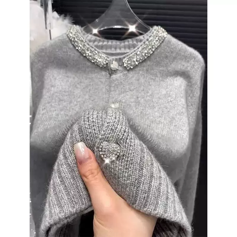 包芯纱时尚灰色重工镶钻圆领针织开衫毛衣女2024秋季法式复古温柔