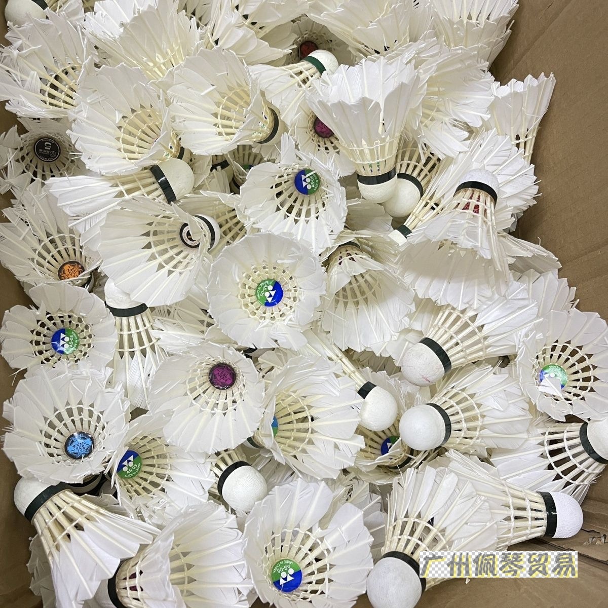 8成新个前羽毛球球赛练习球1批发12桶教学培训便宜潮流训耐用全圆