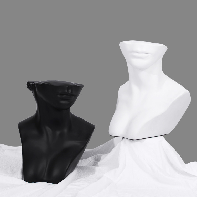 European Style Fashion Art Home Furnishing Hotel Accessories TV Cabinet Business Hall Character Sculpture Crafts Ornaments