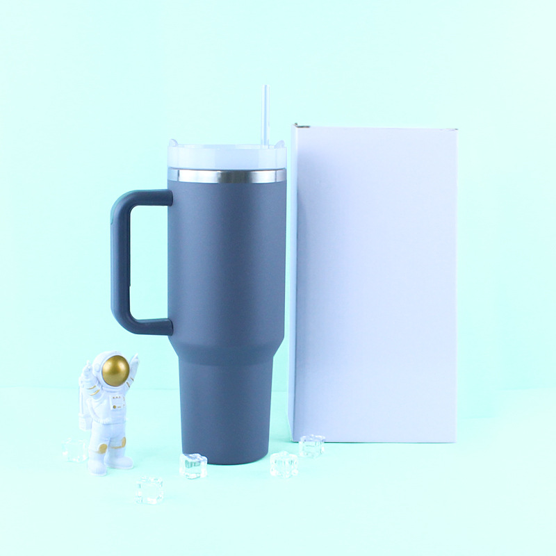 Nuevo acero inoxidable de segunda generación 40oz de gran capacidad taza de coche mango portátil taza de plástico spray coche helado taza transfronteriza