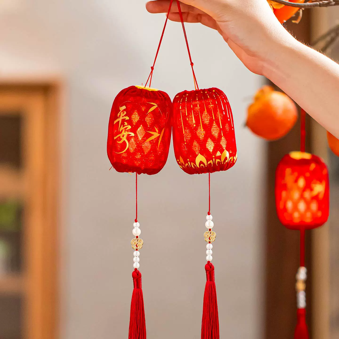 中秋节小灯笼挂饰儿童手提发光古风花灯国庆户外场景氛围布置灯笼