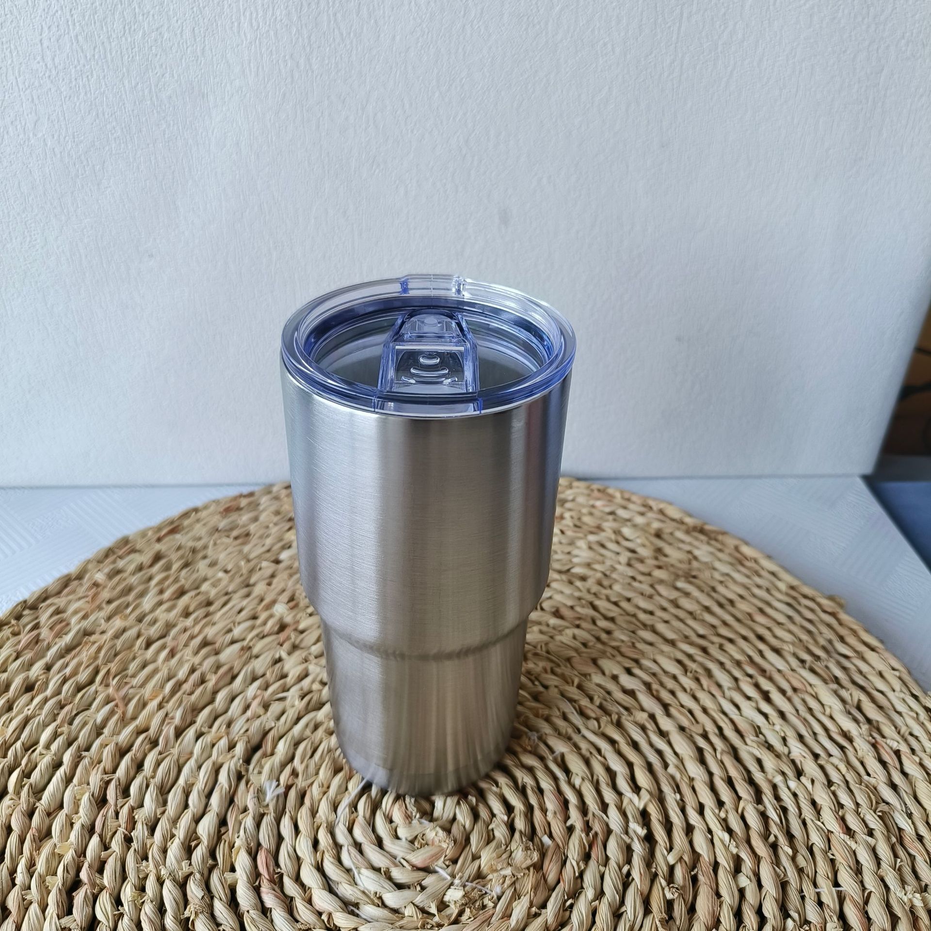 Spot transfronterizo 20oz taza de automóvil taza de aislamiento 304 taza de hielo de acero inoxidable taza de vacío de doble capa