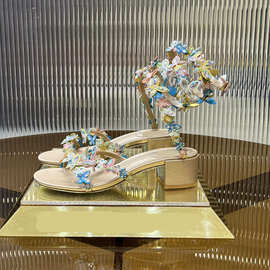 2025夏新款蝴蝶花朵仙仙水钻缠绕细高跟鞋宴会婚鞋女粗跟凉拖女