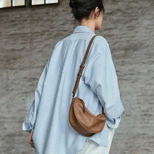 Qiu Zhen Top Layer Vegetable Tanned Cowhide Casual Crescent Bag Vintage Small Bag Simple All-match Shoulder Crossbody Bag Women's Moon Bag