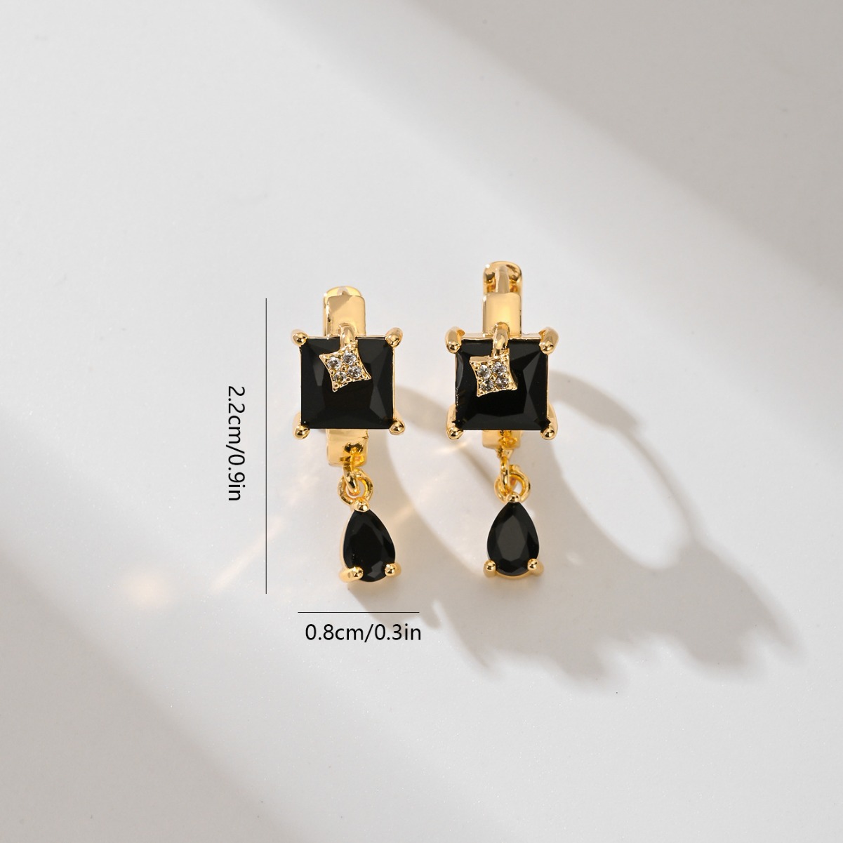 Selección transfronteriza Pendientes de circonio con incrustaciones Joyas Mujer 2024 Nuevos pendientes de moda Pendientes de cobre chapado en oro Joyas exquisitas