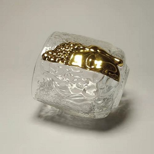 A cup of ice-cold borosilicate glass beaker tea cup owner cup single cup Zen cup crystal tea cup home use