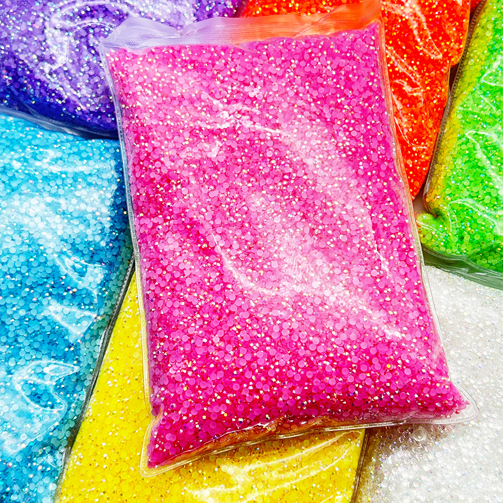 Nueva resina de color al por mayor, diamantes de imitación de fondo plano, acrílico, uñas, joyas de diamantes autoadhesivas, diamantes decorativos de bricolaje