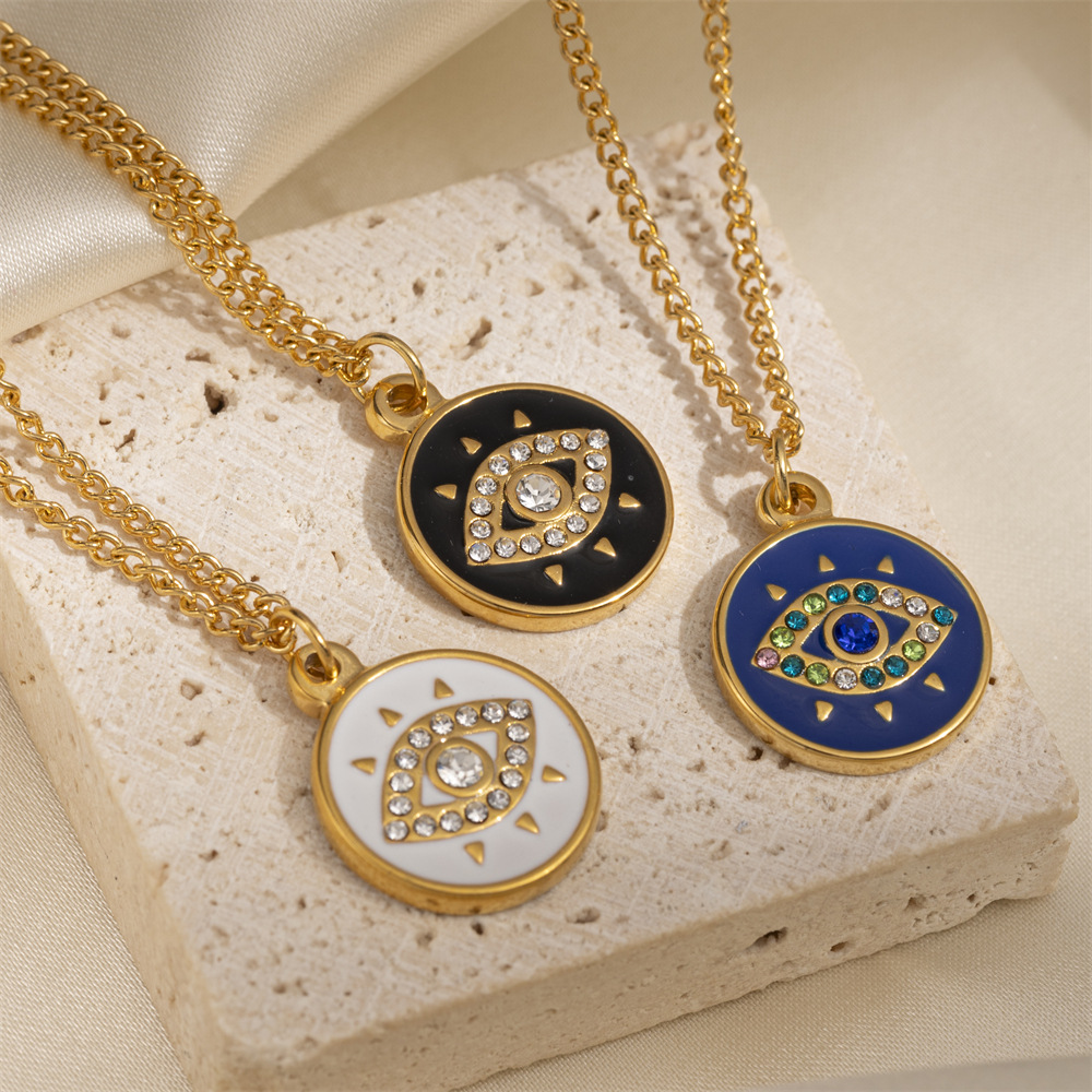 Taena collar de acero inoxidable europeo y americano apilado con un sentido de alta calidad, ojo de diablo, cadena de clavícula de acero de titanio de lujo ligero, joyería transfronteriza para mujer