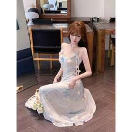 夏季纯欲风连衣裙设计感立体花朵超仙甜妹高级碎花裙修身显廋长裙