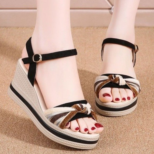 Fashionable universal sandals wedge heel