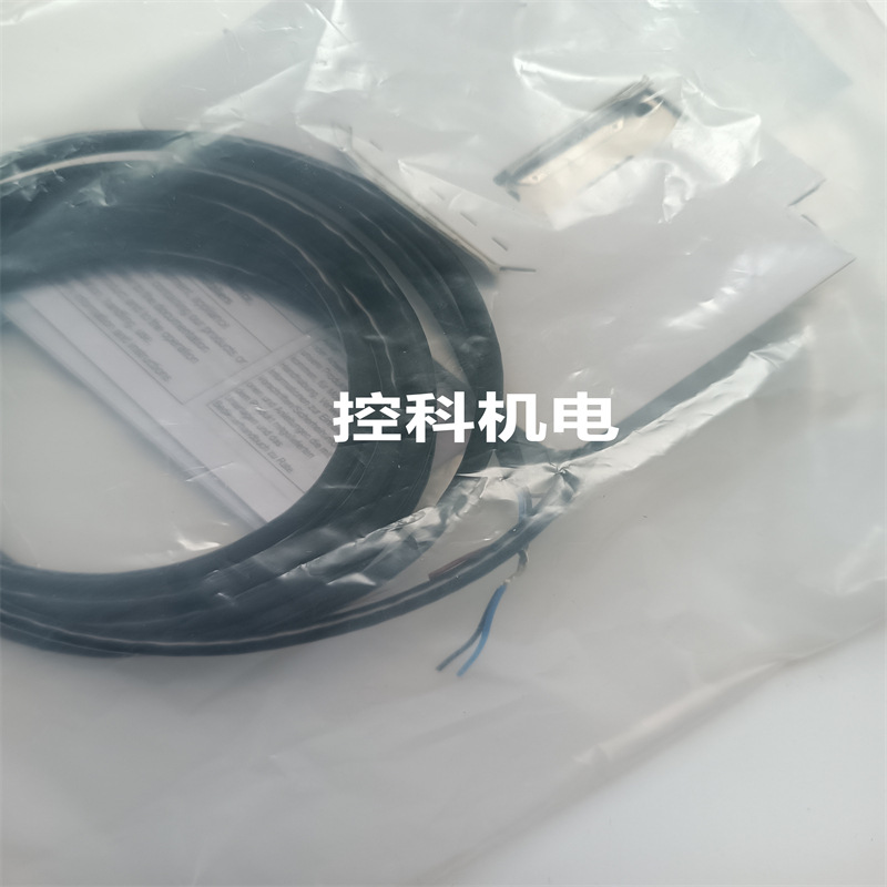 E3ZR-CT61D 2M    欧姆龙OMRON光电传感器
