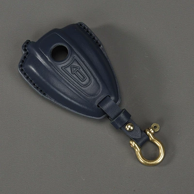 Bmw R18 Retro Motorcycle: Car key bag - blue-horseshoe-buckle