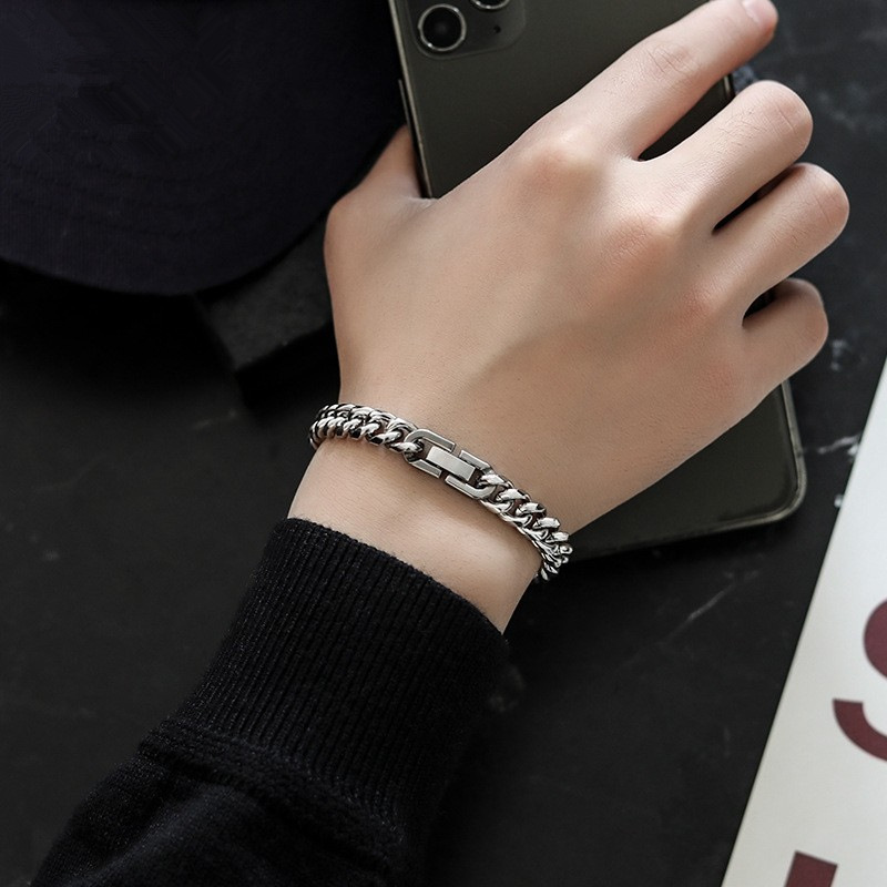 Titanium steel bracelet men's jewelry Cuban light luxury jewelry ins niche design female couple student fashion brand bracelet