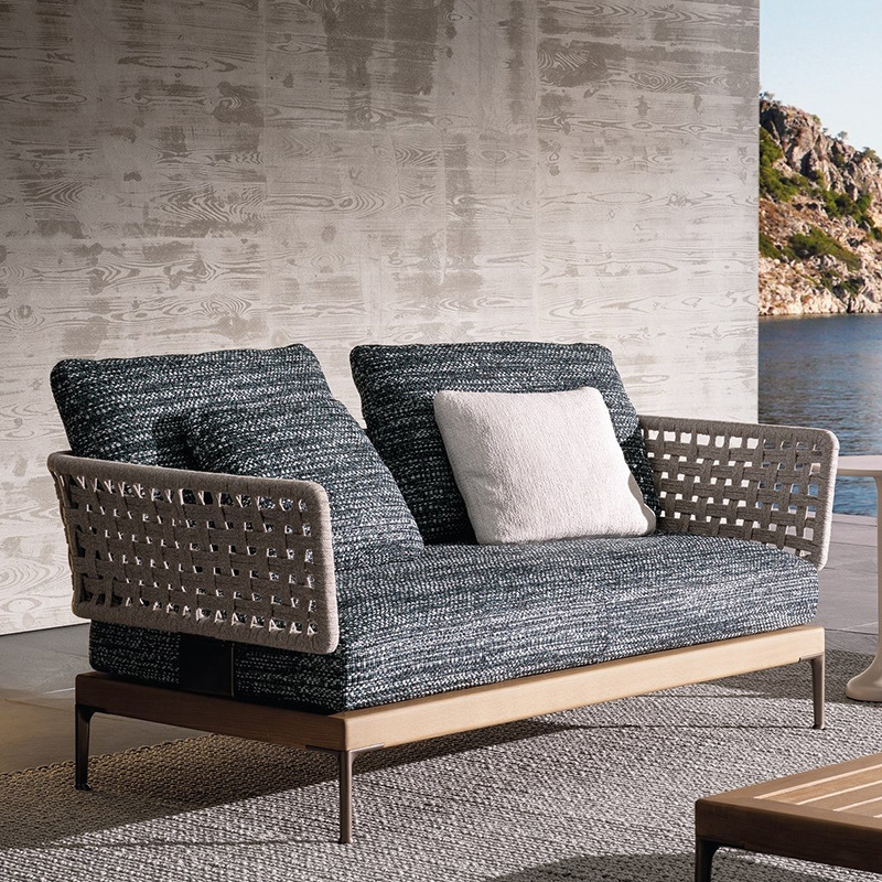 Combinación de sofá de ratán al aire libre Villa nórdica Patio Ocio Muebles de madera maciza Balcón Combinación de cuerda trenzada impermeable y solar