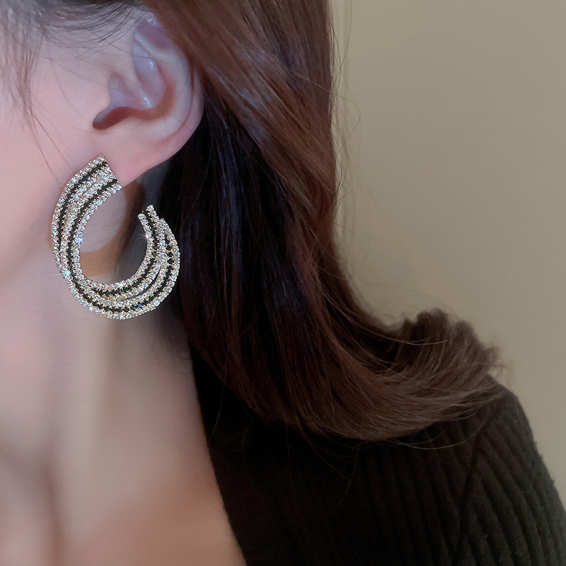 Fashion C Shape Water Droplets Copper Inlay Rhinestones Drop Earrings 1 Pair