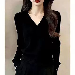 高级感灰色v领针织衫女秋冬季绝美巨好看毛衣修身内搭打底衫上衣